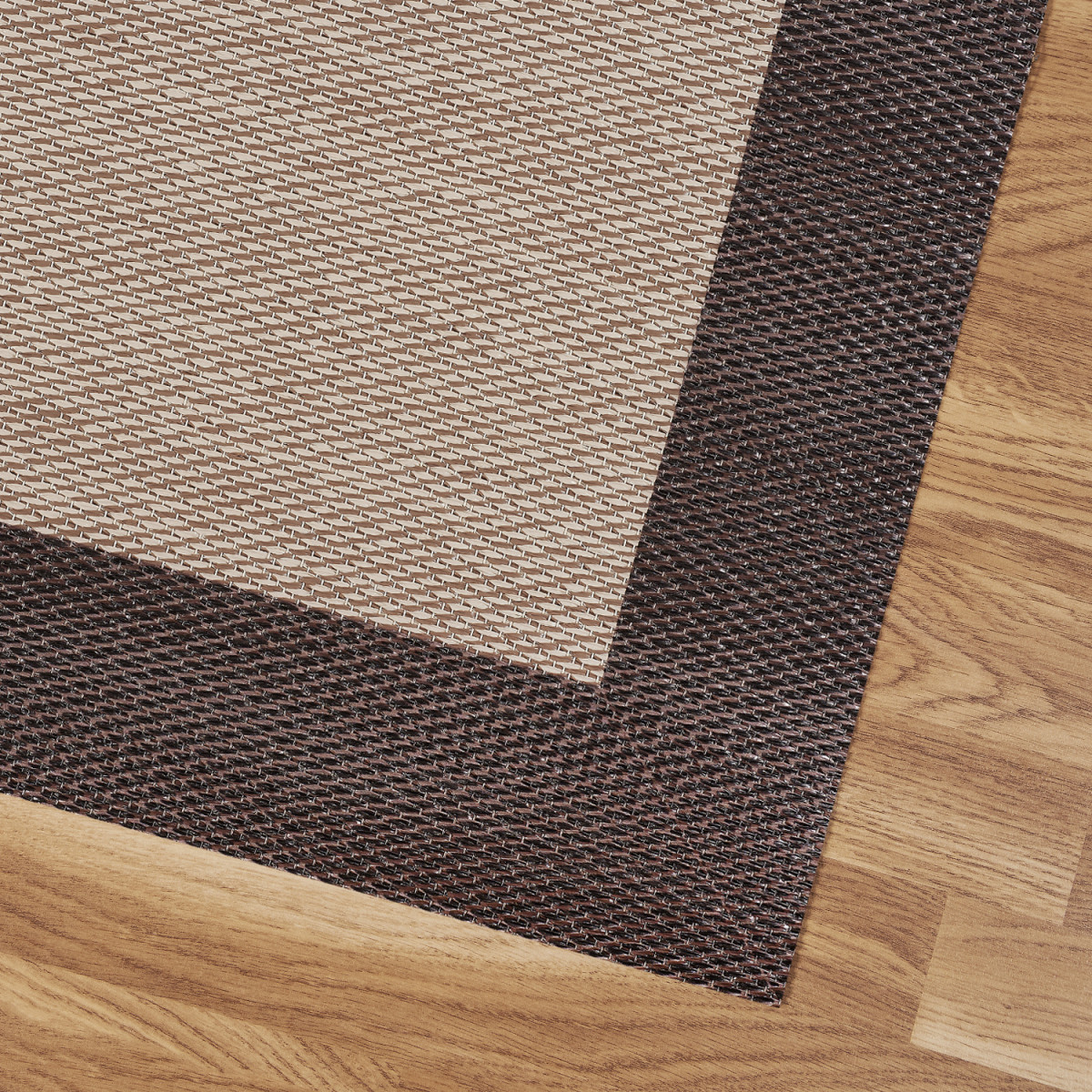 Alfombra vinílica Samara con diseño boho, alfombra vinílica geométrica.  Diseño marrón sobre fondo beige. Alfombrilla de cocina, alfombra de salón.  -  México